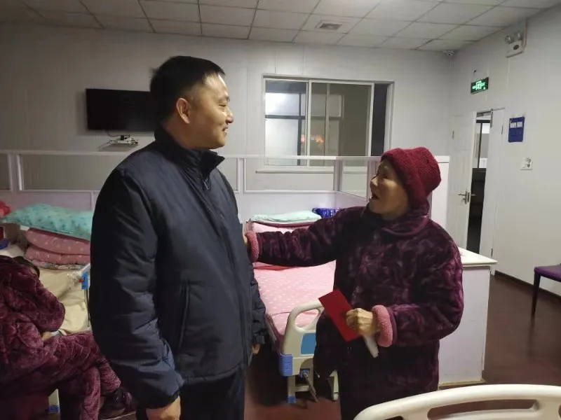 尊老树标杆 和谐助发展
